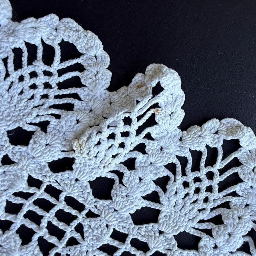Vintage White Crochet Lace Table Runner Rectangular Pineapple Pattern 24x12